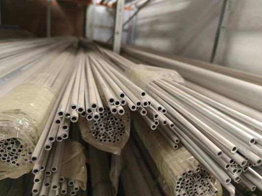 Jasne anodowane profile aluminiowe 6063 z rur aluminiowych